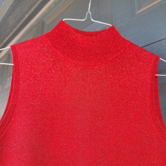 Versatile Red Mock Turtleneck Top S - Picture 2 of 3